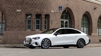 Mercedes C-Klasse er en af de elbiler, der vil blive ramt mærkbart af de nye afgifter.
